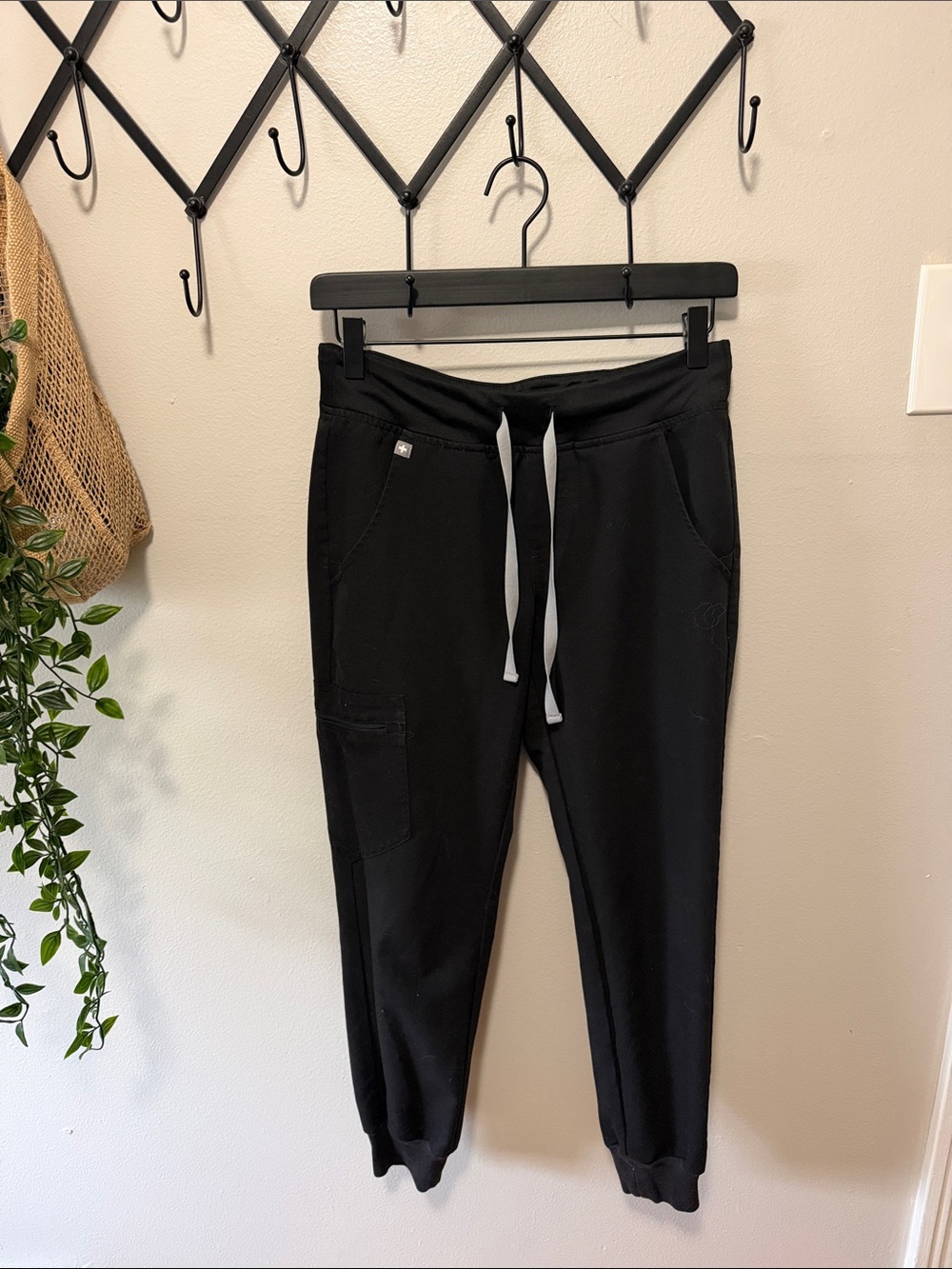 Figs Zamora Joggers - Picture 2 of 5